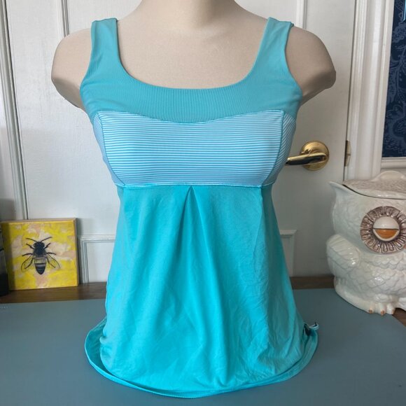 Lululemon Elevate Tank Angel Blue / Tonka Stripe Angel Blue Whiten Size 6, Small - Picture 1 of 13